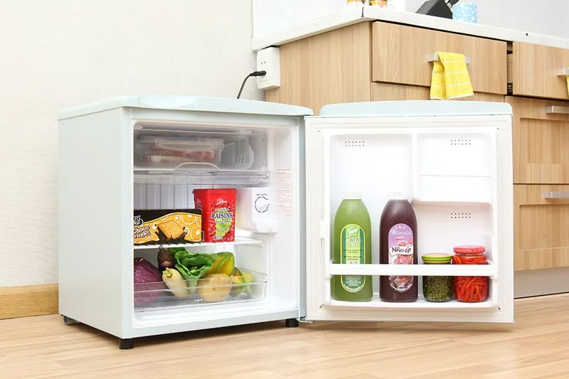 Tủ lạnh mini cho phòng làm việc là gì? Tại sao dân văn phòng cần một chiếc?